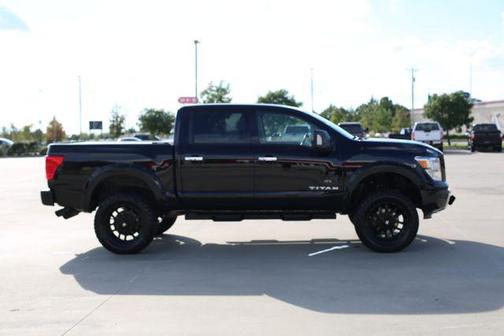 2021 Nissan Titan SV