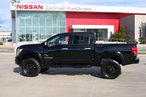 2021 Nissan Titan SV