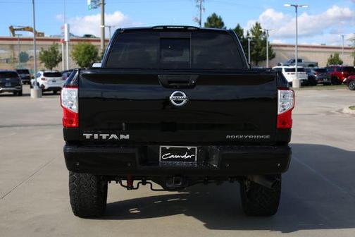 2021 Nissan Titan SV