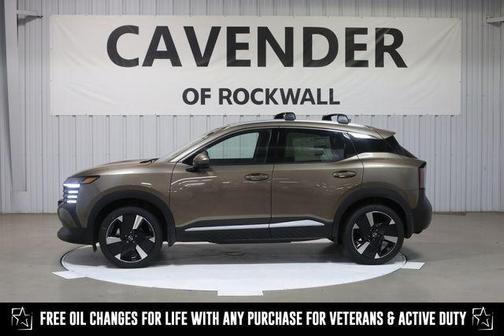 2025 Nissan Kicks SR