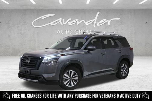 2023 Nissan Pathfinder SL FWD