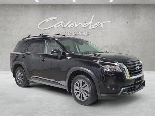 2025 Nissan Pathfinder SV FWD