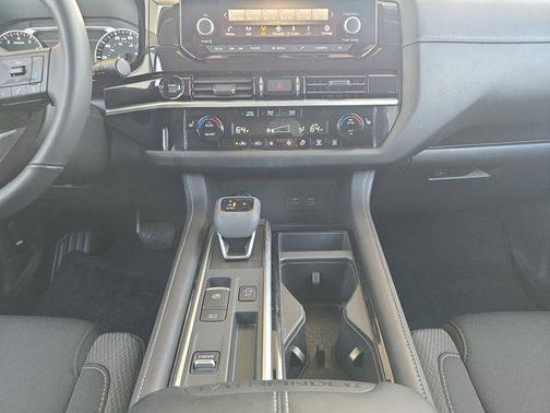 2025 Nissan Pathfinder SV FWD