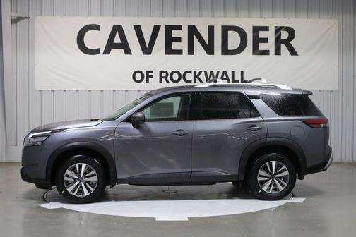 2025 Nissan Pathfinder SL 4WD