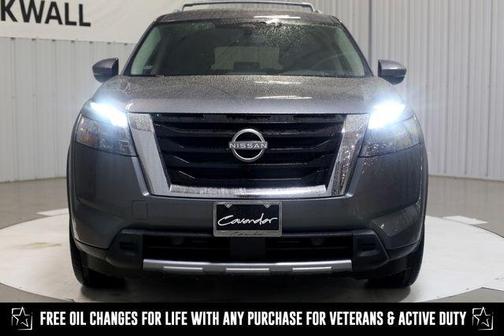 2025 Nissan Pathfinder SL 4WD