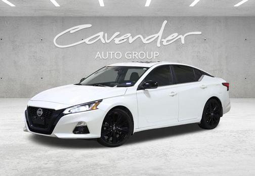 2022 Nissan Altima SR FWD