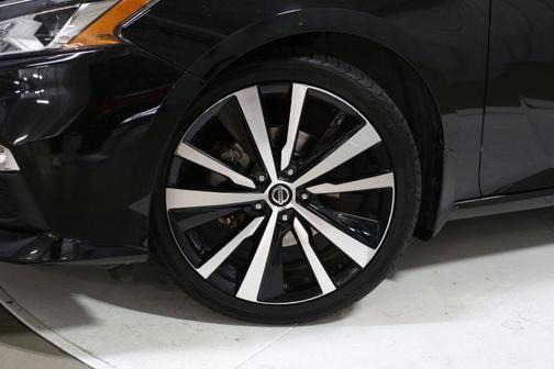 2021 Nissan Altima SR FWD