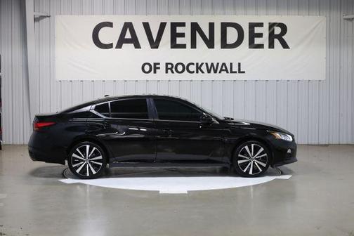 2021 Nissan Altima SR FWD