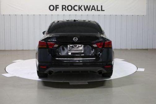 2021 Nissan Altima SR FWD