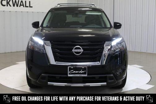 2025 Nissan Pathfinder SL FWD