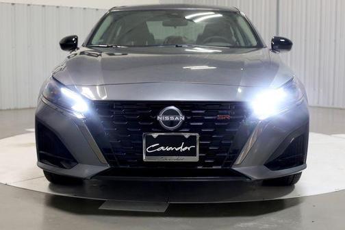 2025 Nissan Altima SR FWD