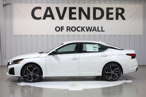 2025 Nissan Altima SR FWD