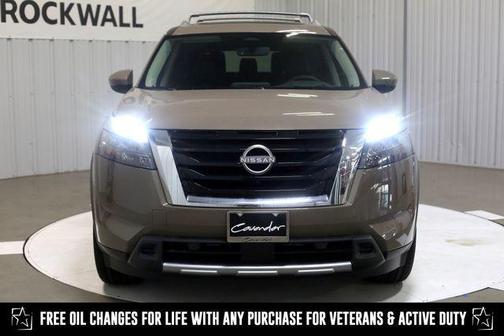 2025 Nissan Pathfinder Platinum FWD