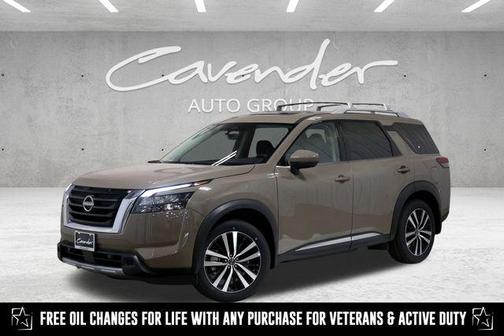 2025 Nissan Pathfinder Platinum FWD