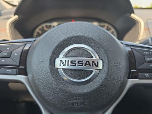 Pearl White Tricoat 2021 Nissan Altima SR FWD