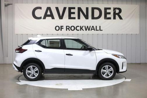 2025 Nissan Kicks S