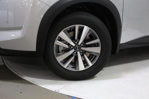 2025 Nissan Pathfinder SL FWD