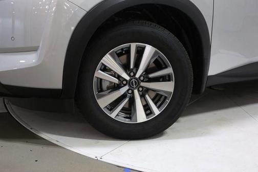 2025 Nissan Pathfinder SL FWD