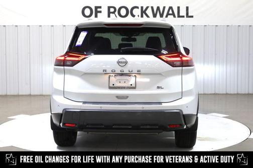 2025 Nissan Rogue SL