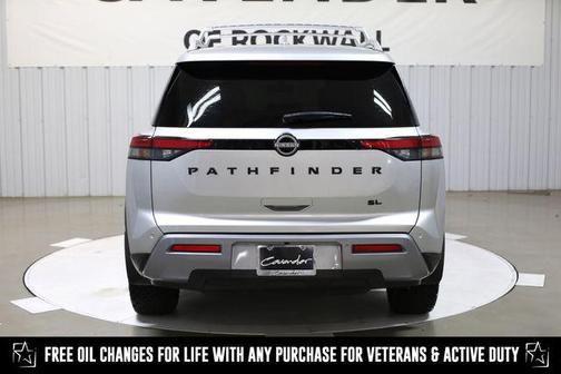 2023 Nissan Pathfinder SL FWD