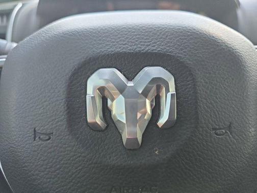 Bright White Clearcoat 2022 RAM 1500 Big Horn/Lone Star