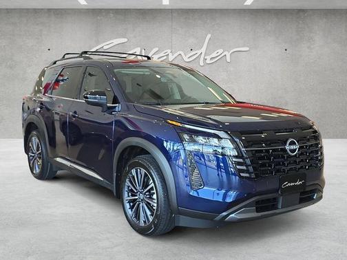 Deep Ocean Blue Pearl 2026 Nissan Pathfinder Platinum