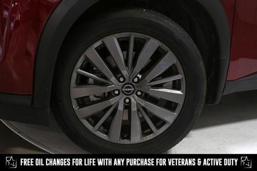 2024 Nissan Pathfinder SL FWD