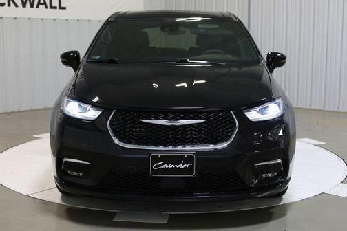 2025 Chrysler Pacifica L