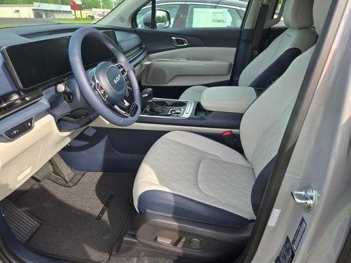 2025 Kia Carnival EX