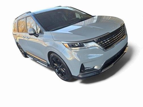 2023 Kia Carnival SX