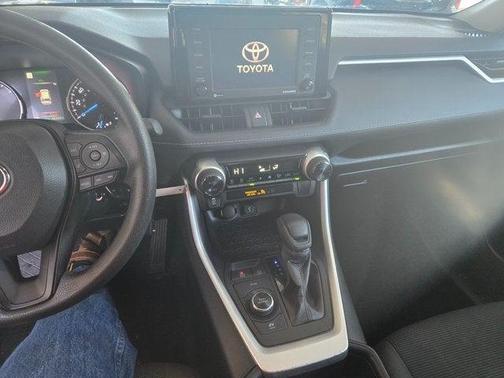 2022 Toyota RAV4 Hybrid LE