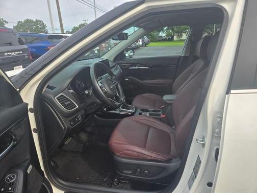 Snow White Pearl 2023 Kia Seltos SX Turbo