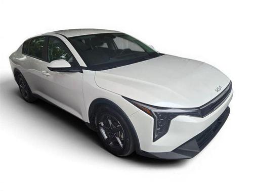 Snow White Pearl 2025 Kia K4 LXS