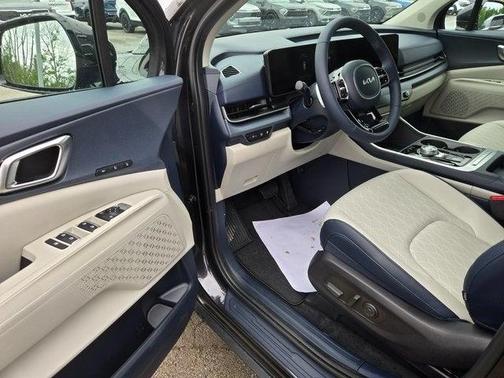 2025 Kia Carnival Hybrid EX