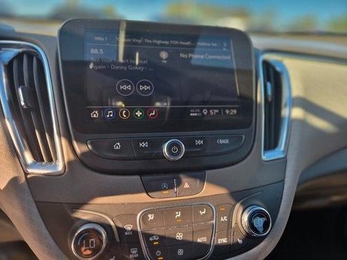 2021 Chevrolet Malibu FWD LT