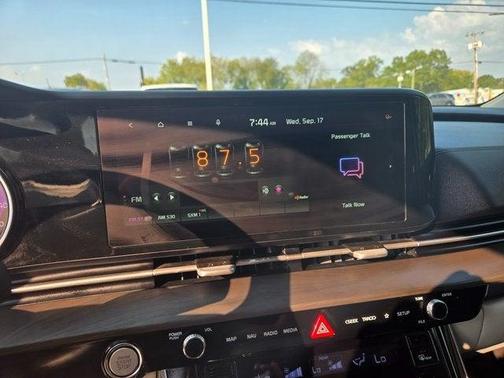 2022 Kia Carnival EX