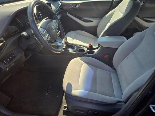 2022 Hyundai IONIQ Hybrid SE