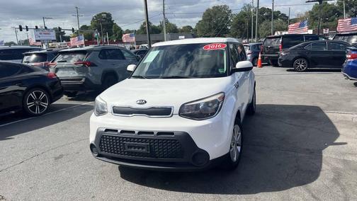 2016 Kia Soul Base