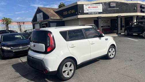2016 Kia Soul Base