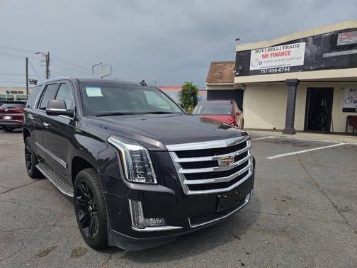 2017 Cadillac Escalade Luxury
