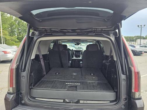 2017 Cadillac Escalade Luxury