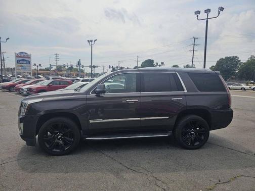 2017 Cadillac Escalade Luxury