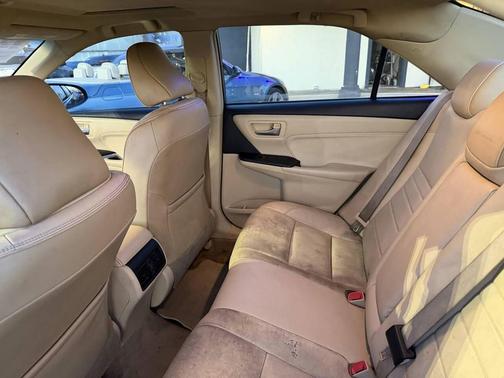 2016 Toyota Camry XLE