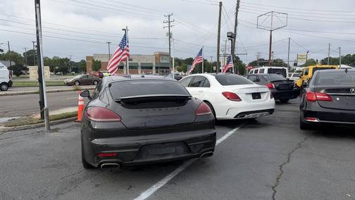 Carbon Gray Metallic 2016 Porsche Panamera 4
