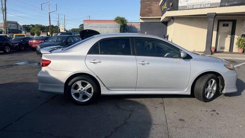 Classic Silver Metallic 2013 Toyota Corolla S