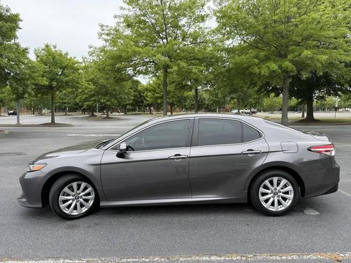 Predawn Gray Mica 2018 Toyota Camry LE