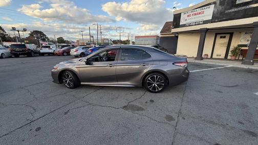 2018 Toyota Camry SE