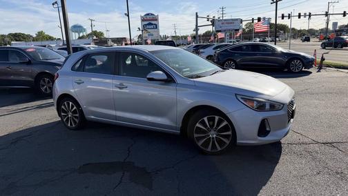 Symphony Air Silver 2018 Hyundai Elantra GT Base