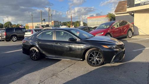 2021 Toyota Camry SE