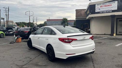 2016 Hyundai SONATA SE